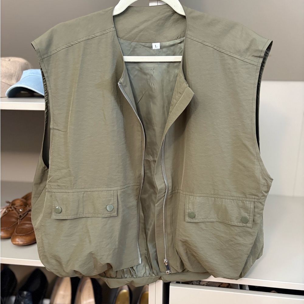 Olive Green Military Vest, L